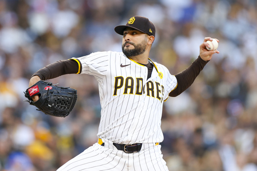 LHP Martín Pérez signs one-year deal with the Chicago White Sox, according to AP source