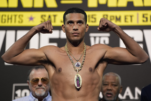 Benavidez and Morrell risk their unbeaten records and light heavyweight titles