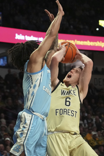 Hildreth nets 20 points as Wake Forest edges UNC 67-66 for sixth consecutive victory