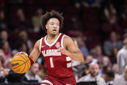 Mark Sears contributes 22 points as No. 5 Alabama triumphs over South Carolina 88-68, extending their winning streak to seven games.