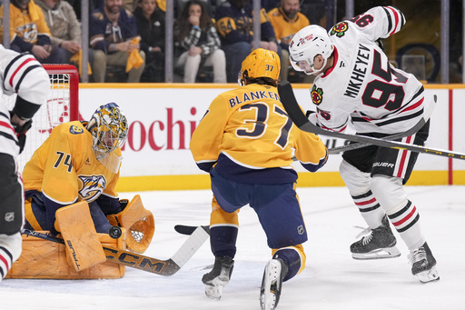 Forsberg and Stamkos lead Predators to a 3-2 shootout victory over the Blackhawks