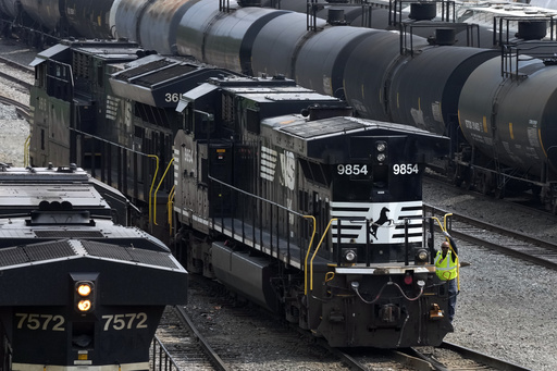 Norfolk Southern CEO expresses confidence for 2025 following strong fourth quarter performance.