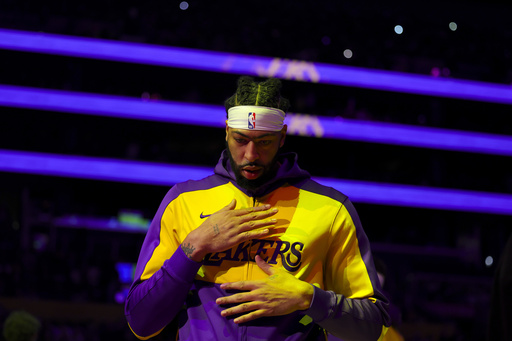 Anthony Davis pulled from Lakers’ roster last minute because of left foot plantar fasciitis