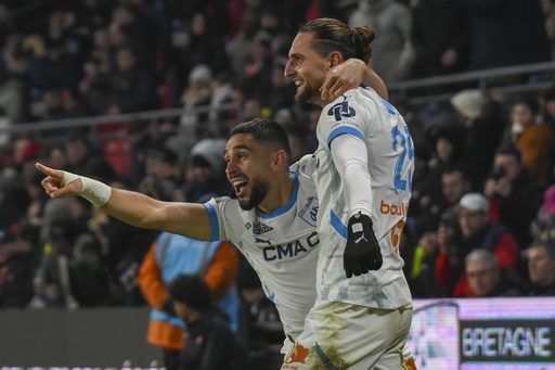 Greenwood contributes with a goal and an assist in Marseille’s victory over Rennes, narrowing the distance to PSG at the top.