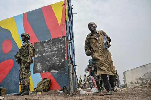 Rebels supported by Rwanda in eastern Congo declare intention to advance towards the capital.