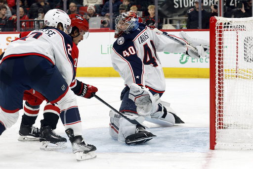 Hurricanes net 5 goals in the 2nd period, overpower Blue Jackets 7-4 for their 4th consecutive victory