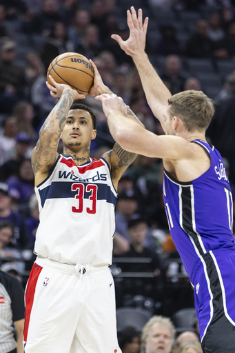 Domantas Sabonis records 29 points and 18 rebounds in Kings’ 123-100 victory over Wizards.