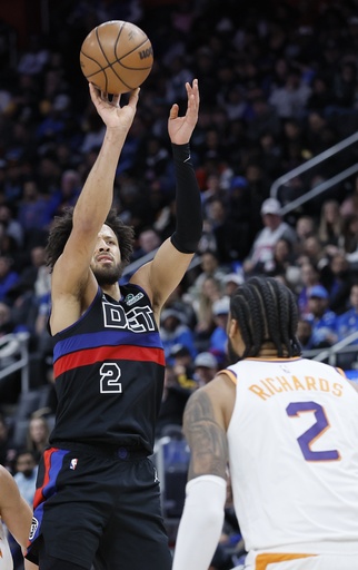 Durant and Booker lead the Suns to a 125-121 victory against the Pistons.