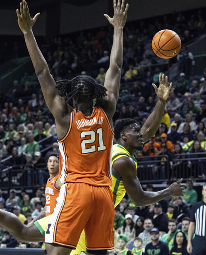 White guides No. 22 Illinois to a decisive 109-77 victory against No. 9 Oregon