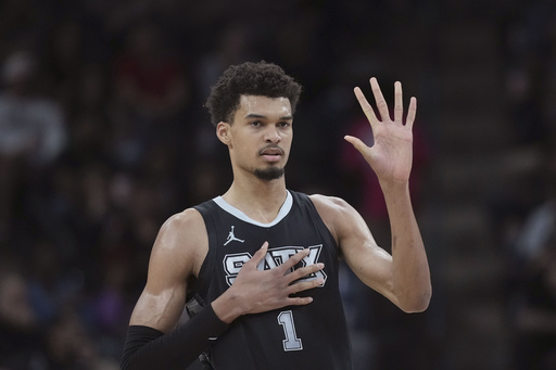 Wembanyama of the Spurs loses his cool after Zubac’s shove sends him tumbling.