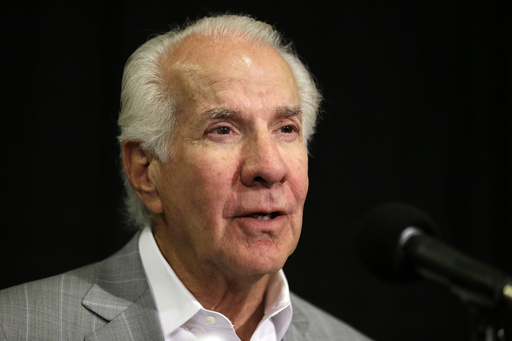 Flyers honor youth hockey initiative established by Ed Snider