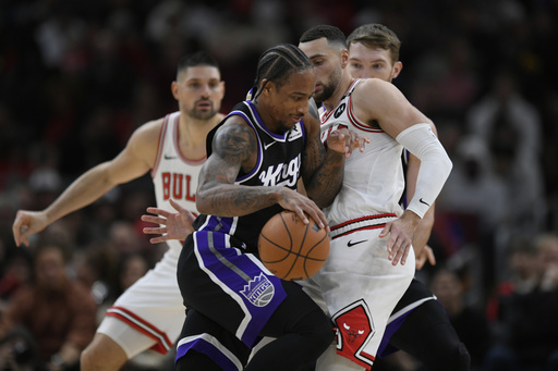 DeRozan makes victorious comeback in Chicago as Kings defeat Bulls