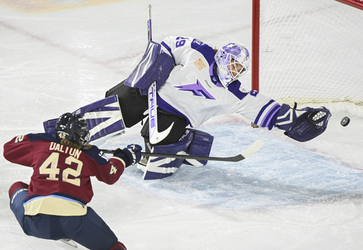 Abby Boreen netted two goals, propelling the Montreal Victoire to a 4-2 victory against the Minnesota Frost.