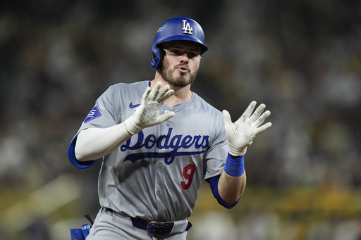 Dodgers send Gavin Lux to Reds following acquisition of South Korean infielder Hyeseong Kim