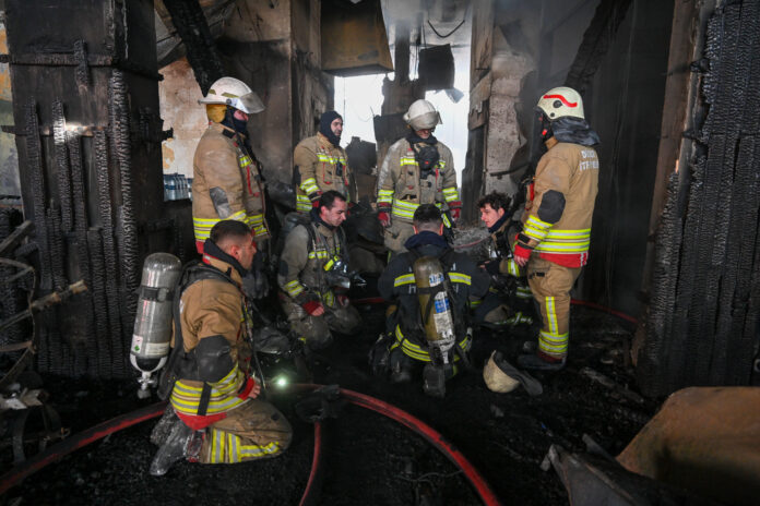 BOLU, TURKIYE- JANUARY 21: The death toll rose to 66 in a fire that broke out in a hotel in Bolu Kartalkaya Ski Center on January 21, 2025 in Bolu, Turkiye. Interior Minister Ali Yerlikaya announced that 51 people were injured, fire cooling work continues. (Photo by Mert Gokhan Koc/ dia images via Getty Images)