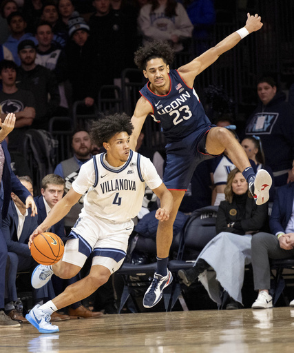 Dixon shines in the second half to propel Villanova to a 68-66 victory against No. 9 UConn.