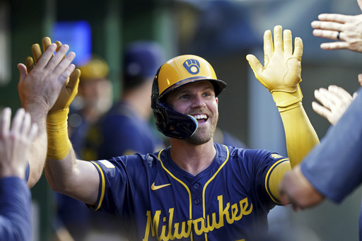 Jake Bauers signs minor league deal with Milwaukee Brewers