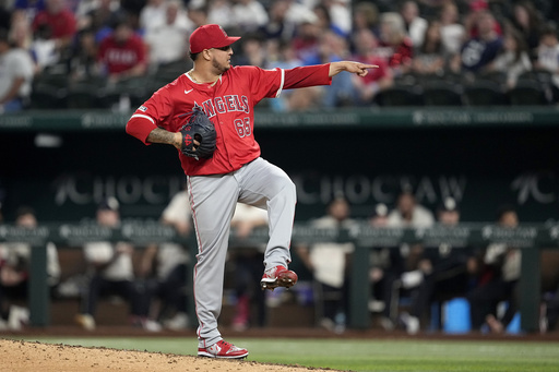 Angels and lefty José Quijada reach a 1-year agreement worth $1,075,000, sidestepping arbitration.