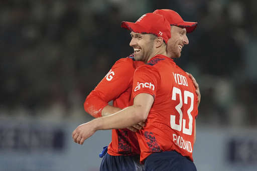 England defeats India by 26 runs in the third T20, edging out Chakravarthy.