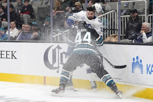 The Sharks secure their first home victory since November, defeating the Lightning 2-1.