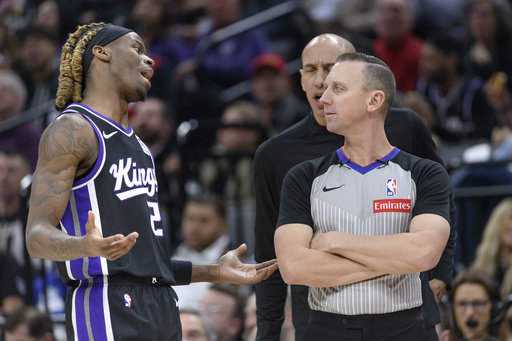 DeMar DeRozan nets 33 points, while Malik Monk contributes 26 in the Kings’ 132-127 victory against the Rockets.