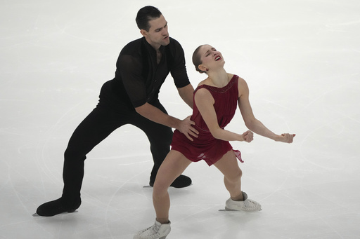 Anastasiia Gubanova edges ahead at the European figure skating championships.