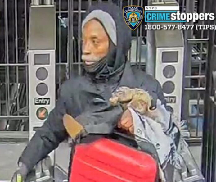 Knife-wielding Maniac with 87 Priors on the loose in NYC after two Subway Stabbings (Photo: New York Post)