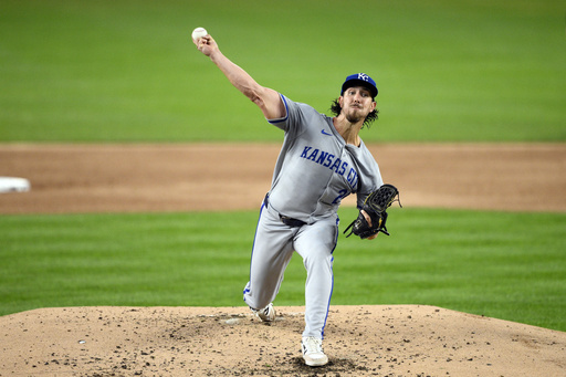 Royals reach a $7 million, one-year deal with RHP Michael Lorenzen, sources report.