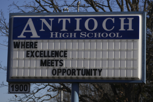 Nashville police report that a teenage boy fatally shot a girl and then killed himself at Antioch High School.