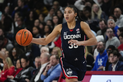 UConn’s Bueckers and Fudd aim to regain momentum following injury-plagued journeys