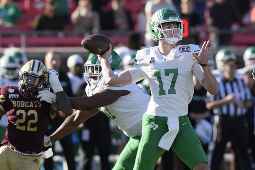 Lincoln Pare scores a 73-yard touchdown late in the game as Texas State defeats North Texas in the First Responder Bowl.