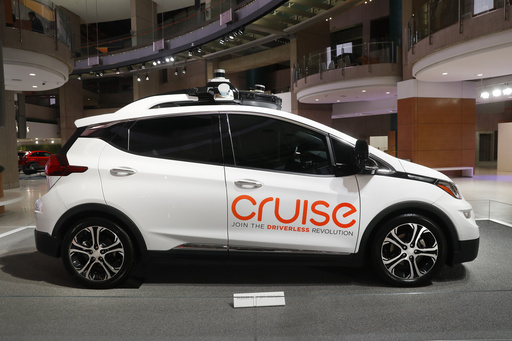 NHTSA ends initial inquiry into Cruise autonomous taxis by General Motors.