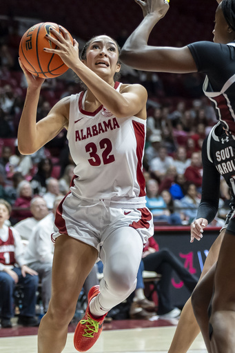 Joyce Edwards nets 21 points as No. 2 South Carolina easily defeats No. 19 Alabama 76-58