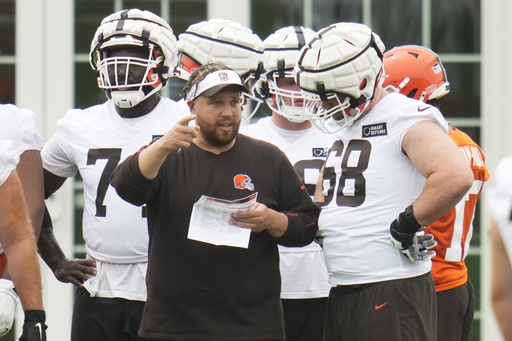 Browns act swiftly following 3-14 season dismissal of offensive coordinator Dorsey and O-line coach Dickerson