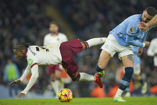 Man City leader Kyle Walker arrives in Italy as he nears a transfer to AC Milan