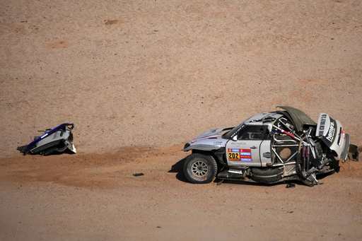 Lategan and Sanders cautiously reenter Dakar Rally while maintaining lead