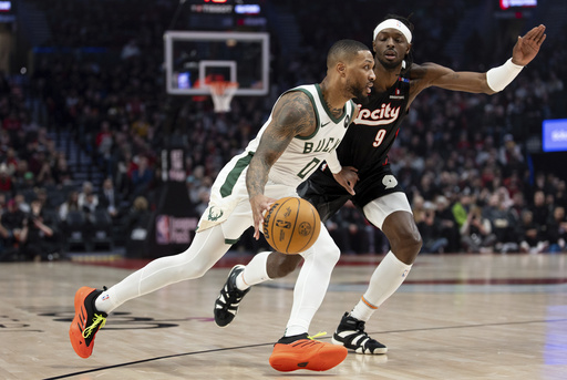 Lillard receives a warm welcome from his old team during Bucks’ matchup.