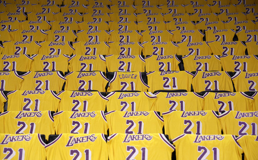 Lakers honor Michael Cooper’s No. 21 during an emotional ceremony for the Hall of Fame guard hailing from Pasadena