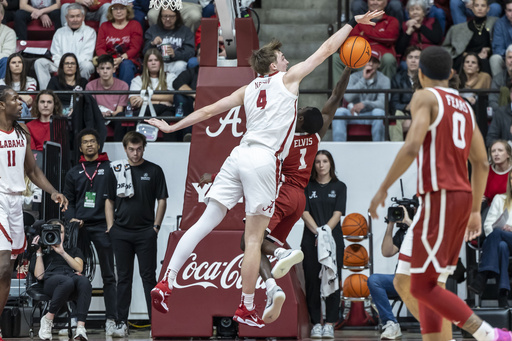 Mark Sears tallies 22 points as No. 5 Alabama dominates No. 12 Oklahoma with a 107-79 victory.