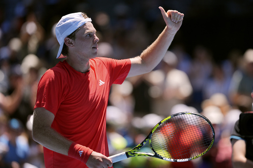 Alex Michelsen stuns Tsitsipas at the Australian Open and expresses gratitude to his mother.