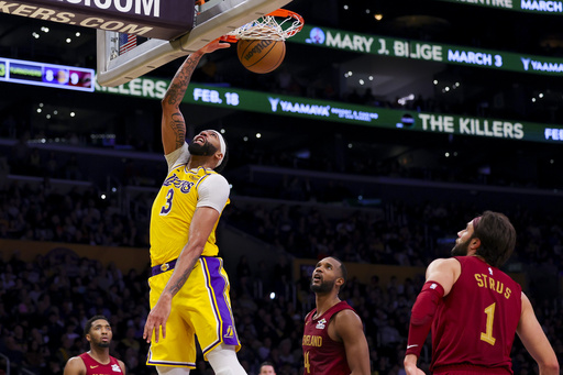 Lakers’ Anthony Davis misses game versus Portland to recover from left ankle sprain