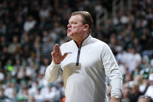 No. 12 Michigan State rebounds to secure an 80-78 victory over No. 19 Illinois, marking their 11th consecutive win.