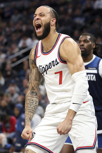 Edwards nets 37 points to guide Timberwolves over Clippers 108-106