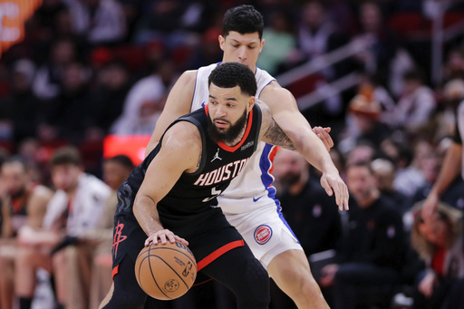 Cunningham leads Pistons to victory over Rockets with 32 points, 107-96.