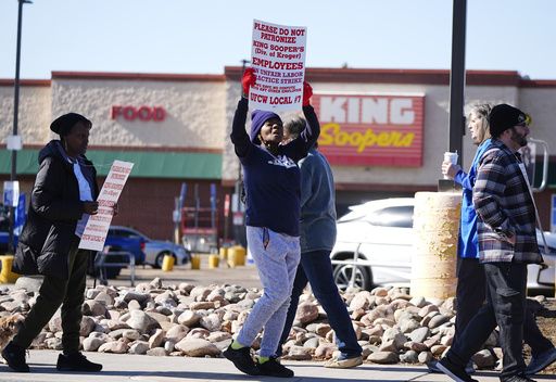 Strike at King Soopers grocery stores concludes as workers and management agree to return to negotiations.