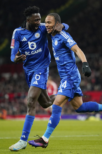 Maguire scores last-minute goal as Manchester United triumphs over Leicester in thrilling FA Cup clash