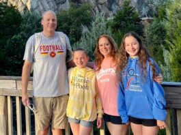 The Livingston family - The family of four on board, Donna, Peter, Everly, and Alydia Livingston, tragically lost their lives in the crash (Photo: Facebook)