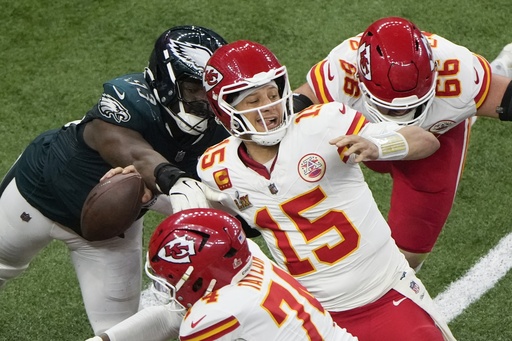 Eagles counter Mahomes’ brilliance with 6 sacks and 3 turnovers against KC QB in Super Bowl rout