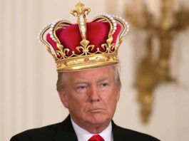 Trump declares himself KING after blocking policy criticised by millions (Photo: Y! entertainment)