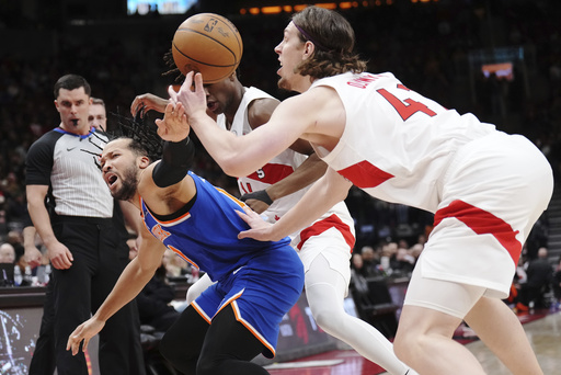 Towns scores 27 and grabs 20 boards as Knicks clinch eighth consecutive victory against Raptors, 121-115